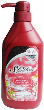 Mitsuei"Soft Three" Кондиционер c экстрактами алоэ, ромашки, авокадо 550мл
